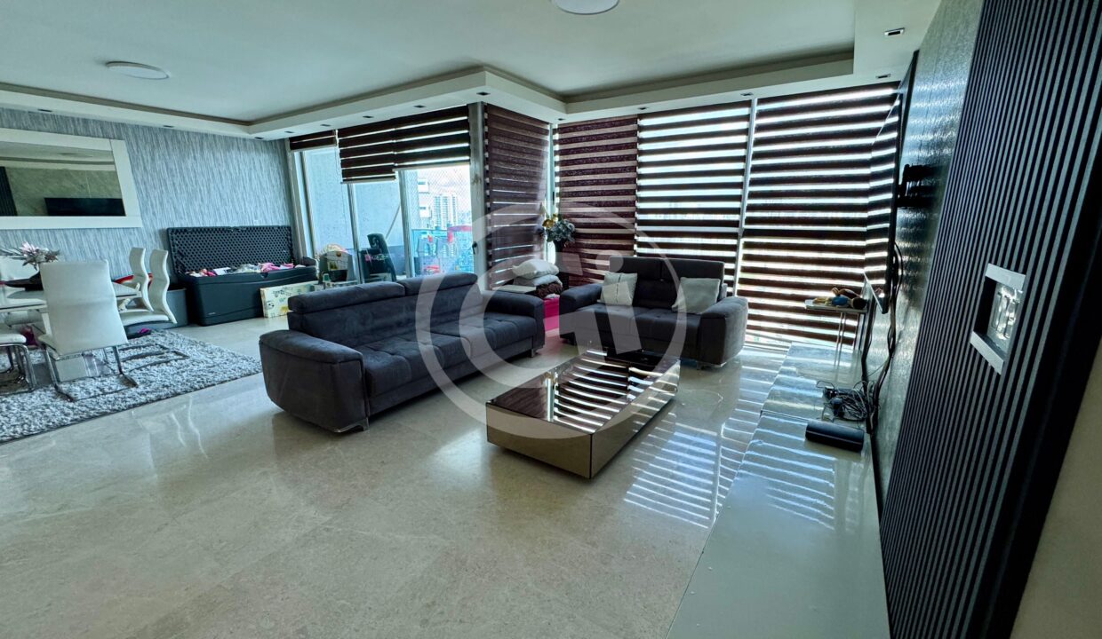 2. Sala comedor venta apartamento Waterfalls San Francisco