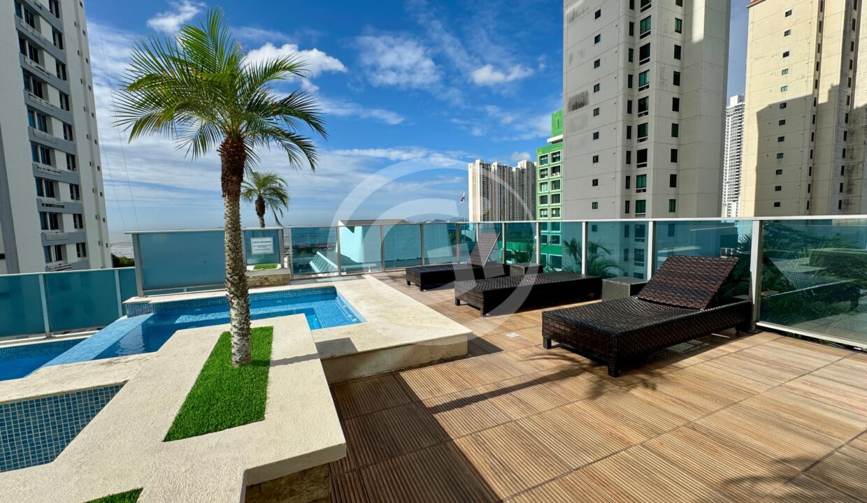 24. Piscina venta apartamento Waterfalls San Francisco