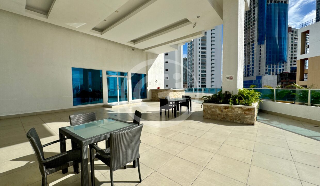 25. Terraza venta apartamento Waterfalls San Francisco