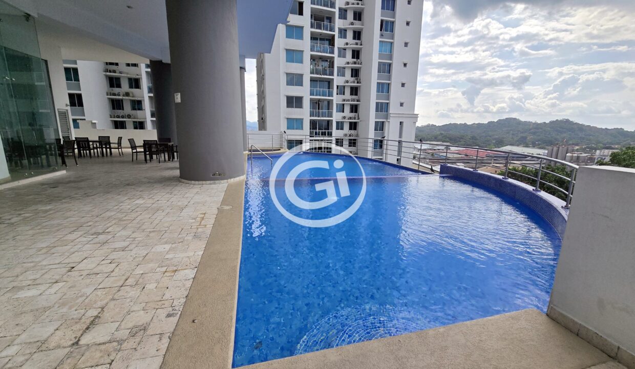 28. Piscina. PH Astotia El Cangrejo. Remate Bancario