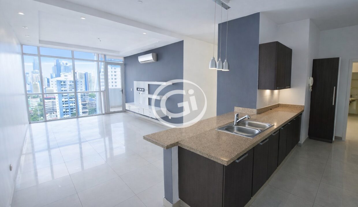 4. Sala-Comedor. PH Astotia El Cangrejo. Remate Bancario