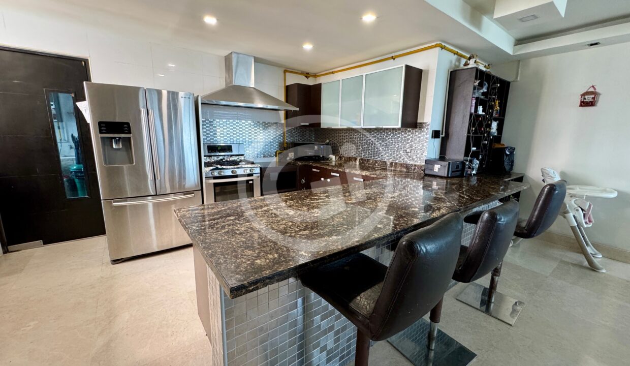 5. Cocina venta apartamento Waterfalls San Francisco
