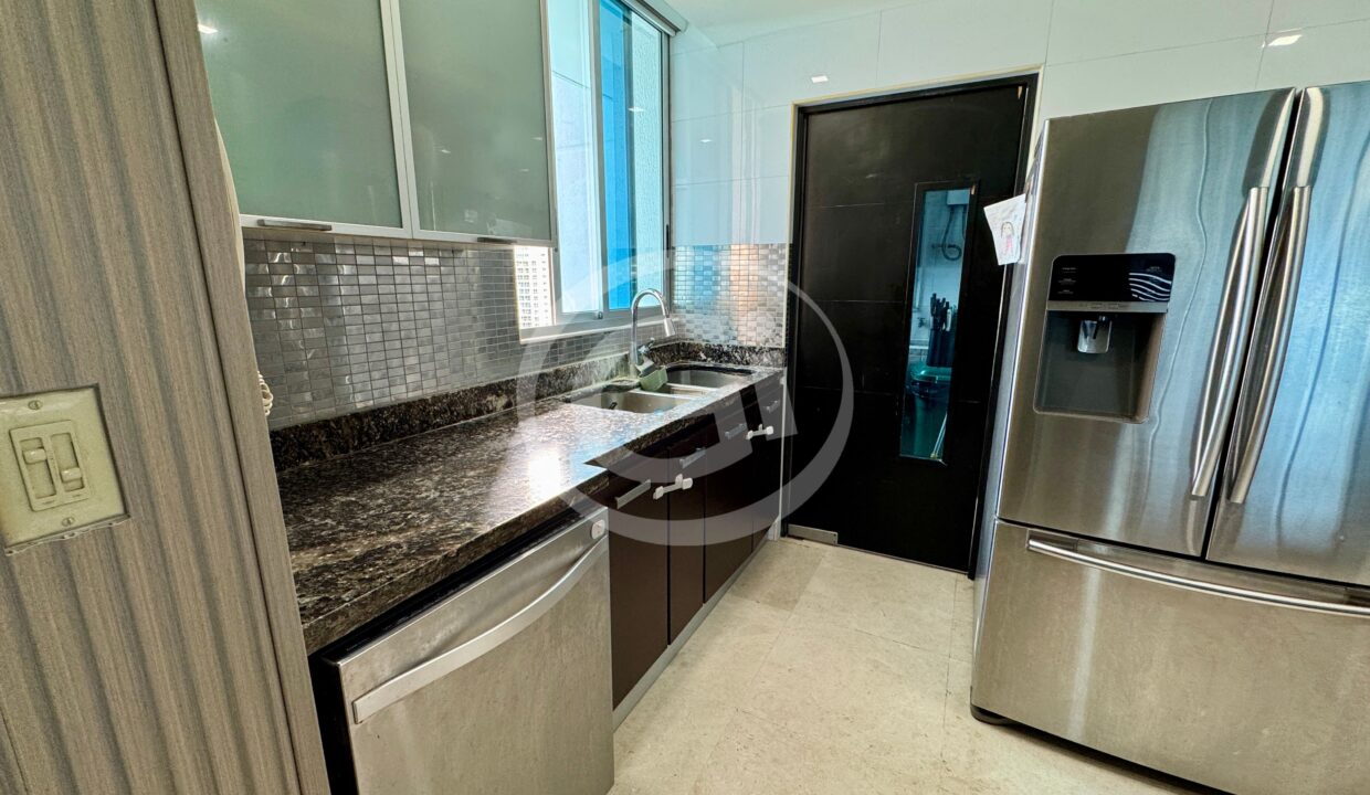 7. Cocina venta apartamento Waterfalls San Francisco