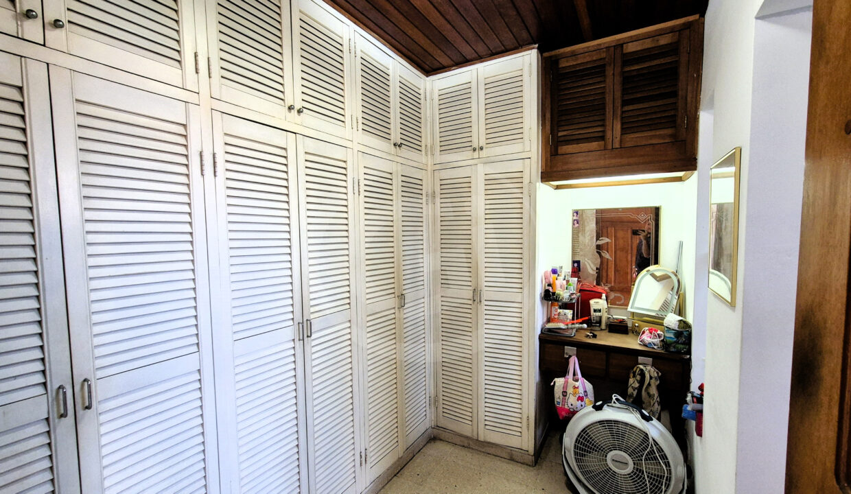 10 walking closet La Alameda