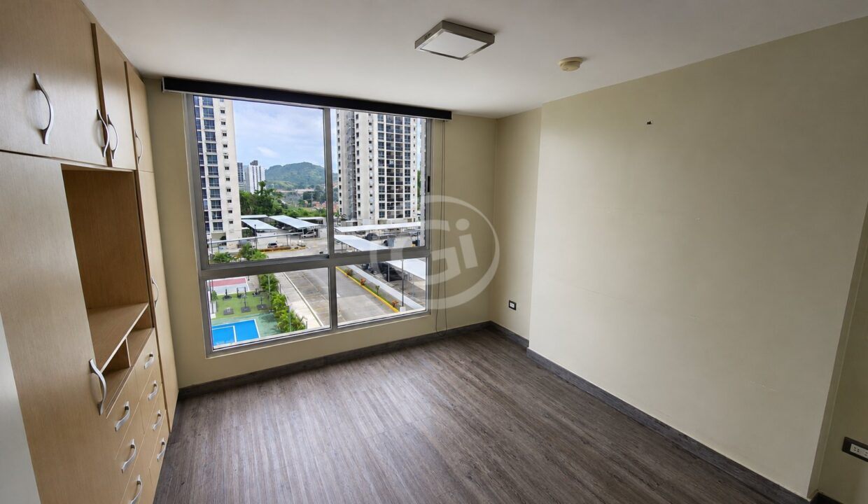 10. Habitación Principal. Remate Bancario PH Rokas Condado del Rey