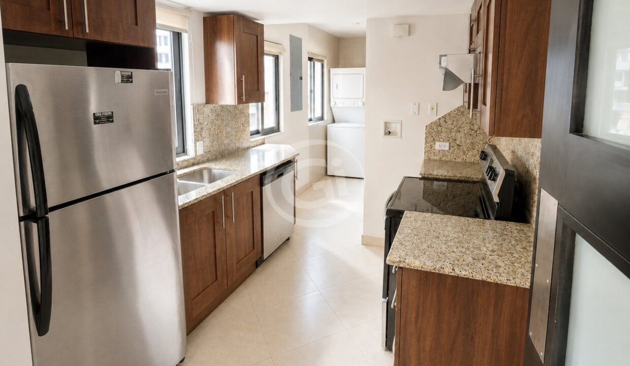 11. Cocina. Embassy Club Venta Apartamento Reposeido Bancario