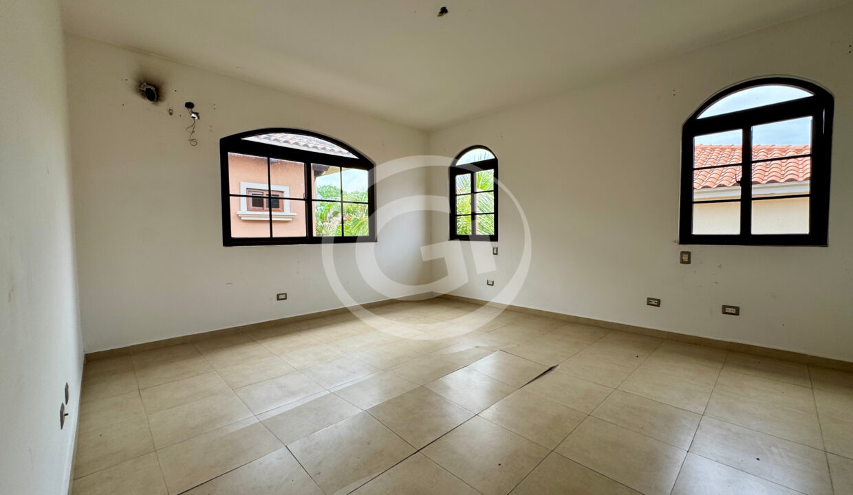 11. Habitación venta casa Costa Sur El Doral