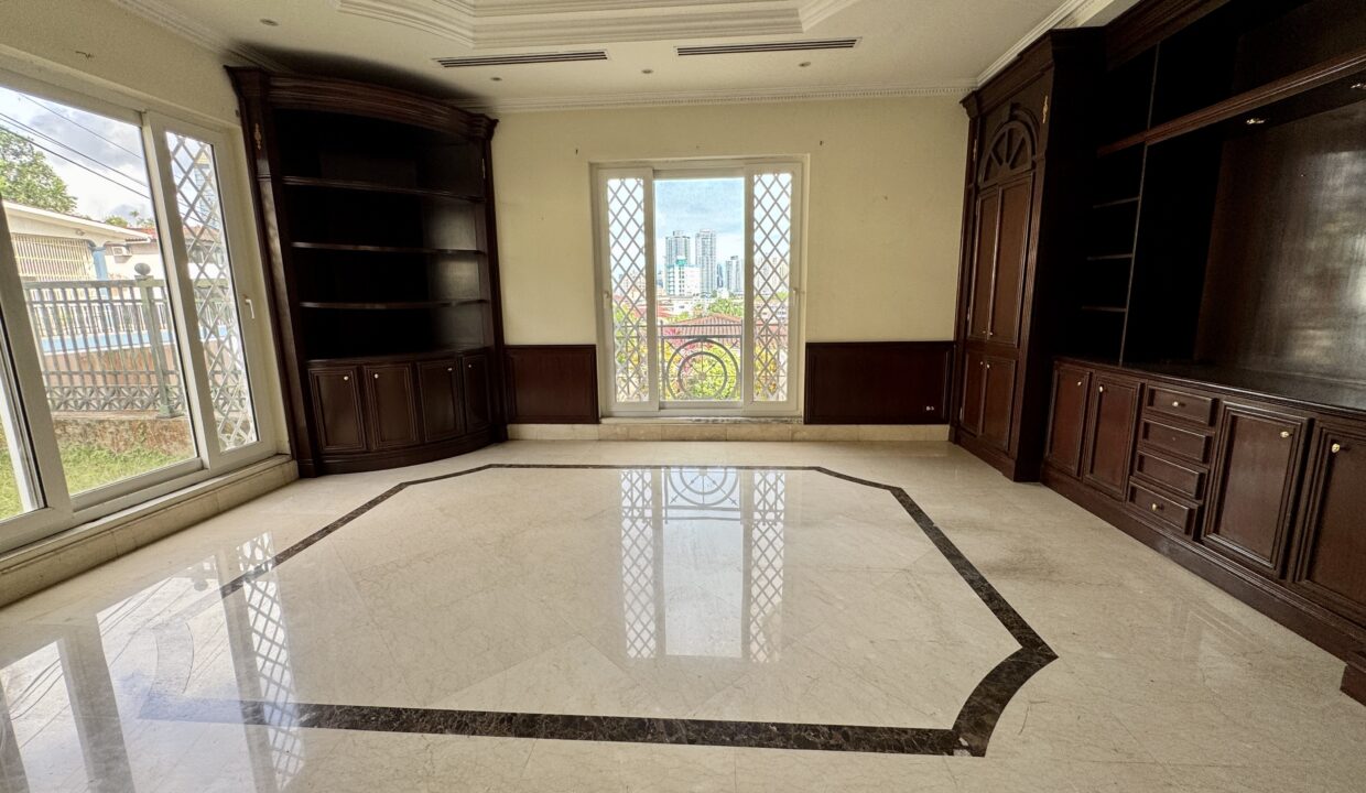 12. Estudio Venta Casa Dos Mares