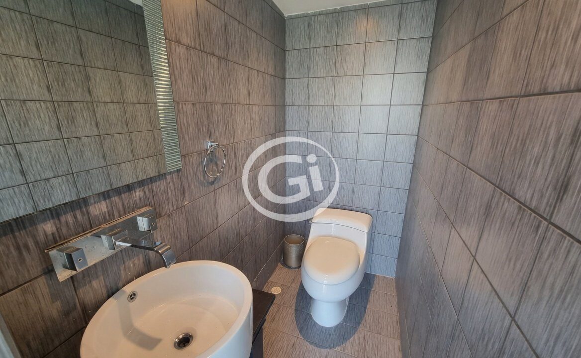 12. Medio baño 1 Casa Alquiler-venta El Tornillo