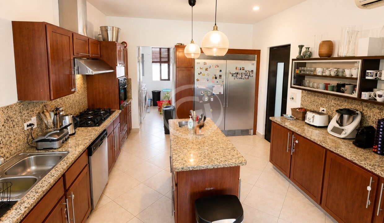 13. Cocina. Embassy Club Apartamento Alquiler Clayton