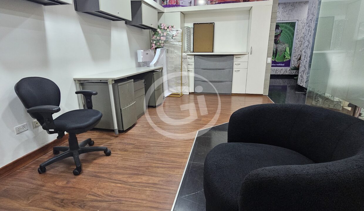 13. Oficina Ocean Business alquiler- venta