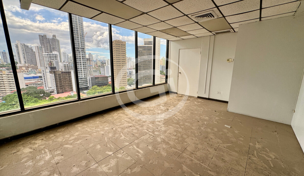 15. Oficina Venta Torre Delta 099 Obarrio Área bancaria
