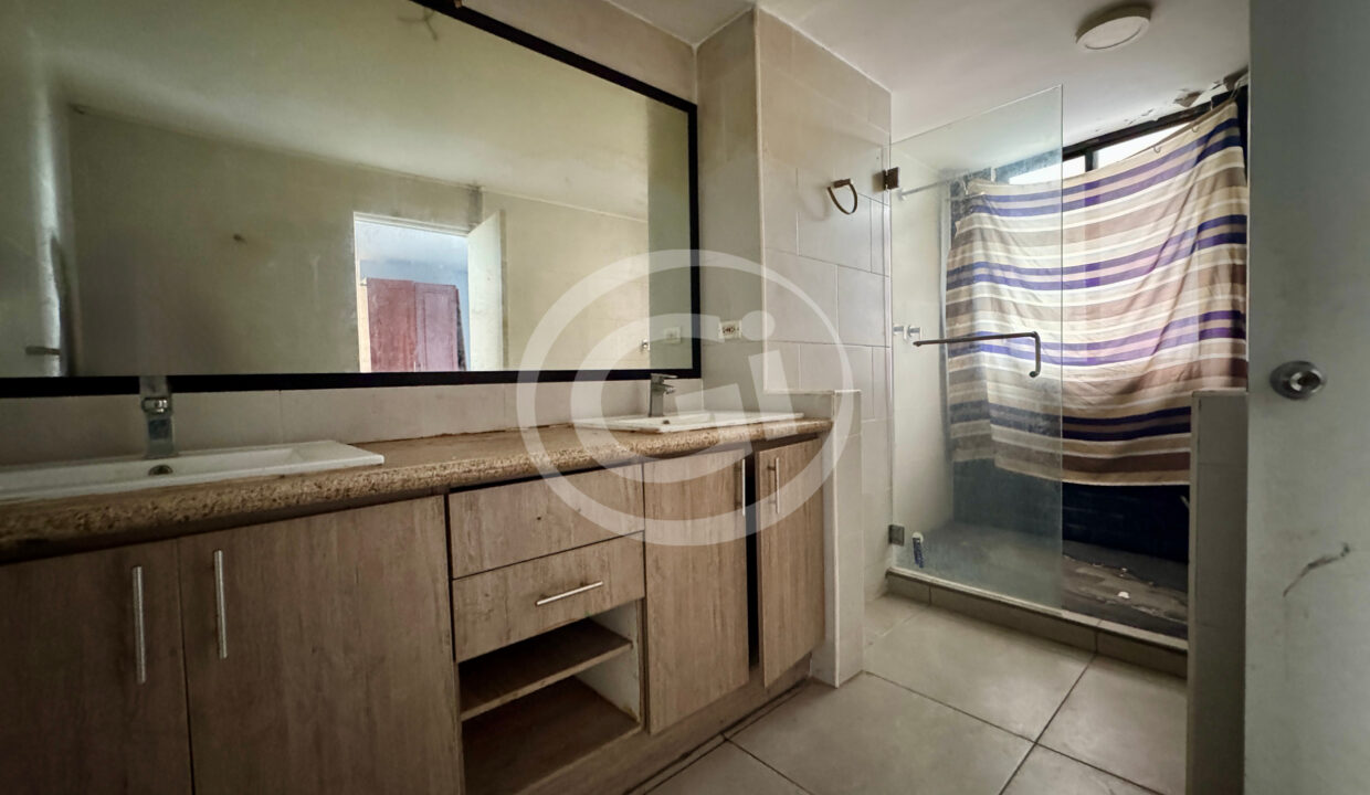 16. Baño Apartamento Venta Paitilla Perla del Pacífico