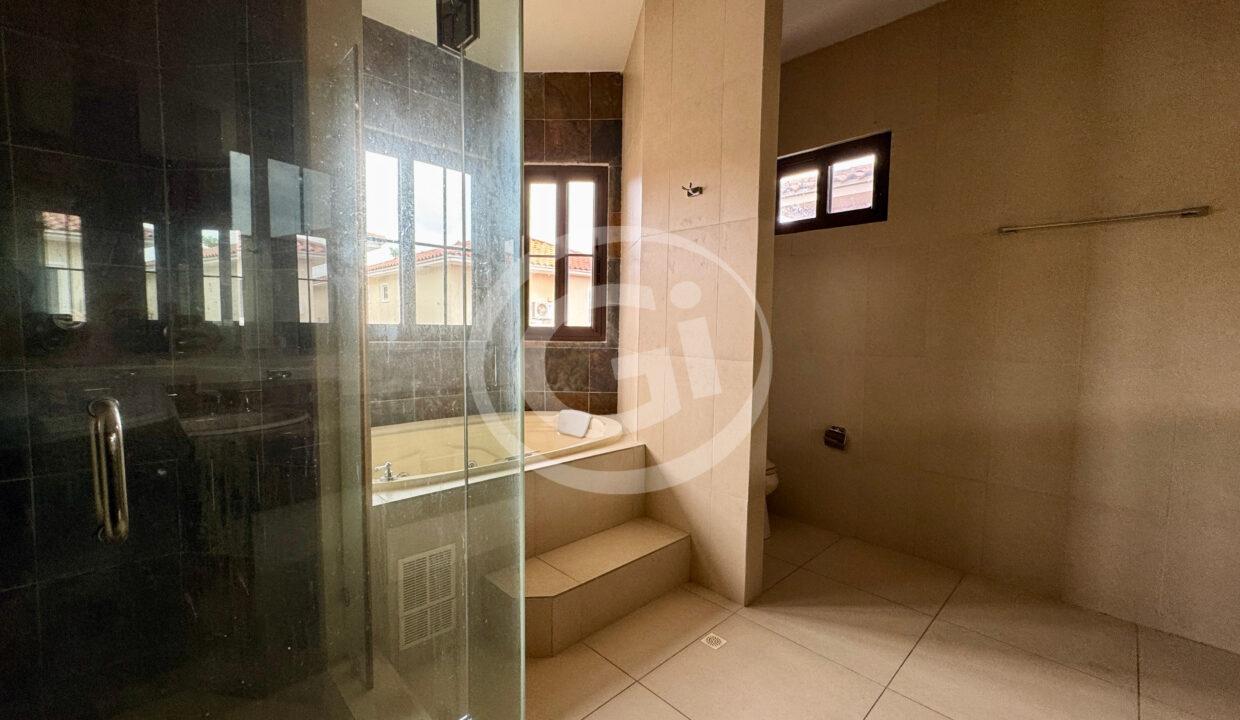 16. Baño Venta Casa El Doral Costa Sur16