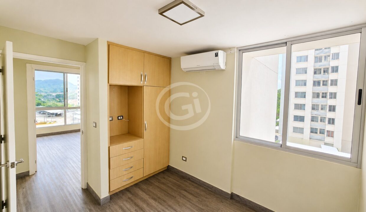 16. Habitación 3. Remate Bancario PH Rokas Condado del Rey