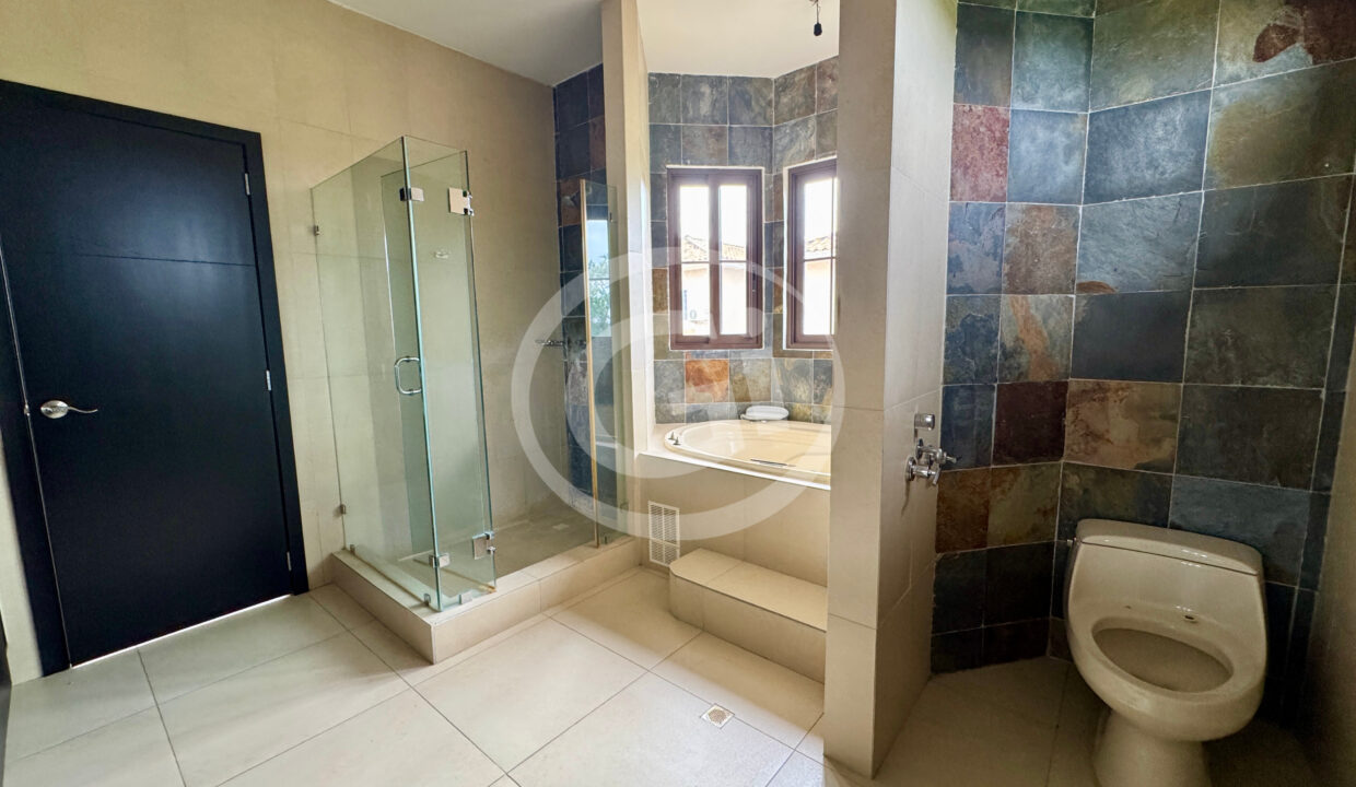 17. Baño Venta Casa El Doral Costa Sur