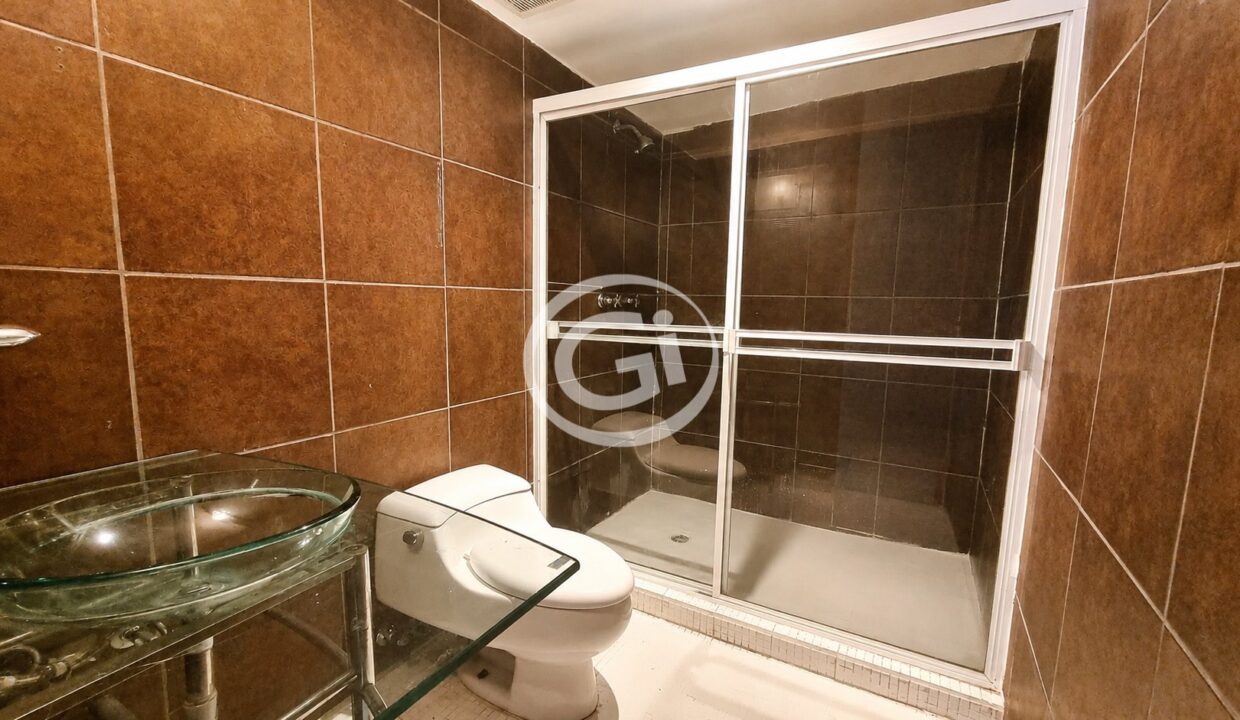 17. Baño cuarto externo Casa Alquiler-venta El Tornillo