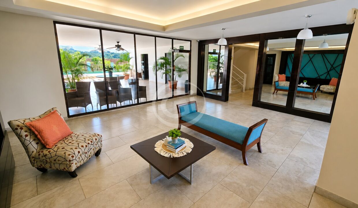 2. Lobby. Pine Hill Albrook Remate Bancario