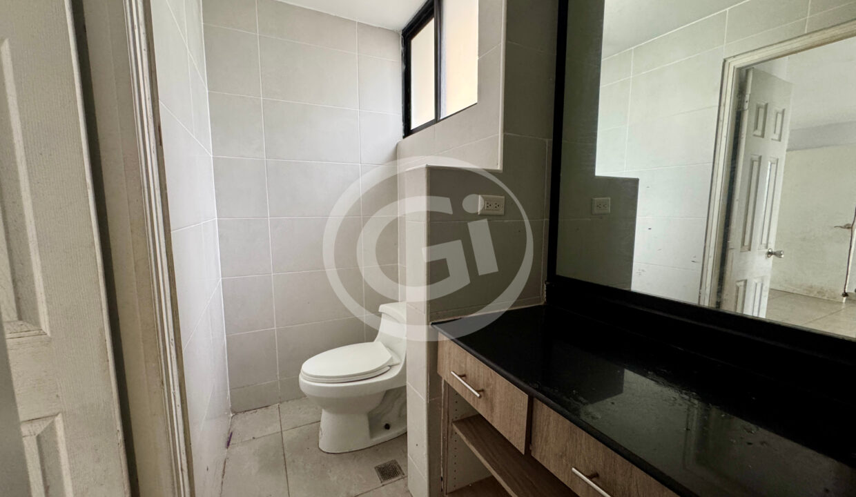 21. Baño Apartamento Venta Paitilla Perla del Pacífico