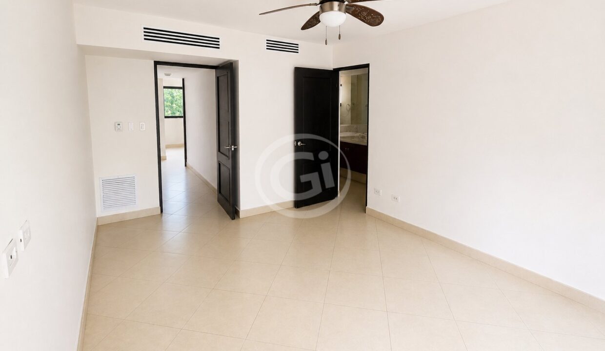 21. Habitación Principal. Embassy Club Venta Apartamento Reposeido Bancario