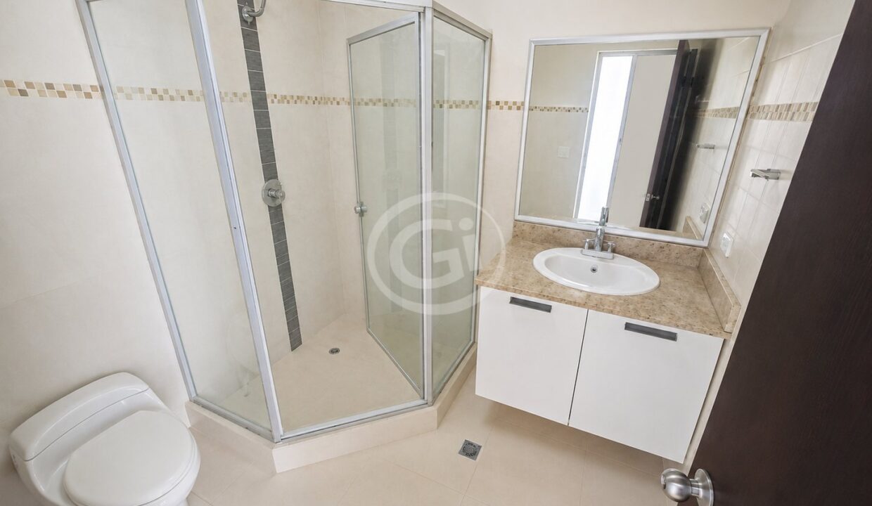 23. Baño Compartido. Pine Hill Albrook Remate Bancario