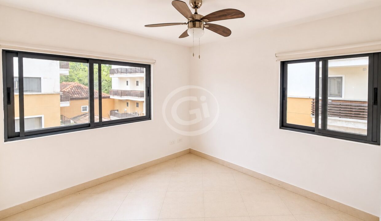 23. Habitación 2. Embassy Club Venta Apartamento Reposeido Bancario