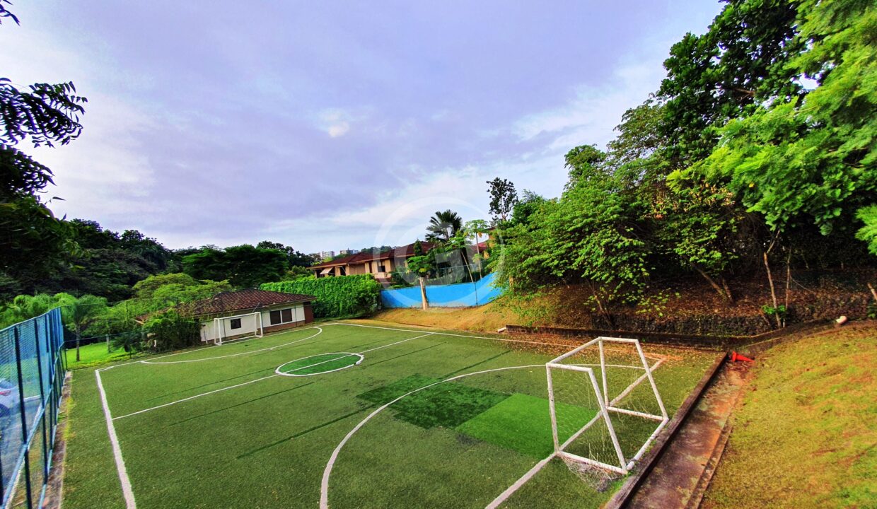 24. Cancha de Futbol. Embassy Club. TownHome. Clayton