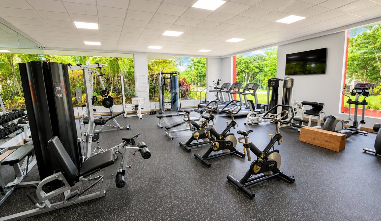28. Gimnasio. Embassy Club Venta Apartamento Reposeido Bancario