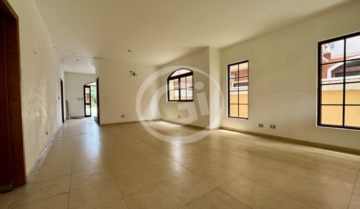 3. Sala Comedor venta casa Costa Sur El Doral