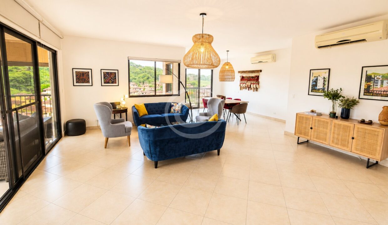 3. Sala-Comedor. Embassy Club Apartamento Alquiler Clayton