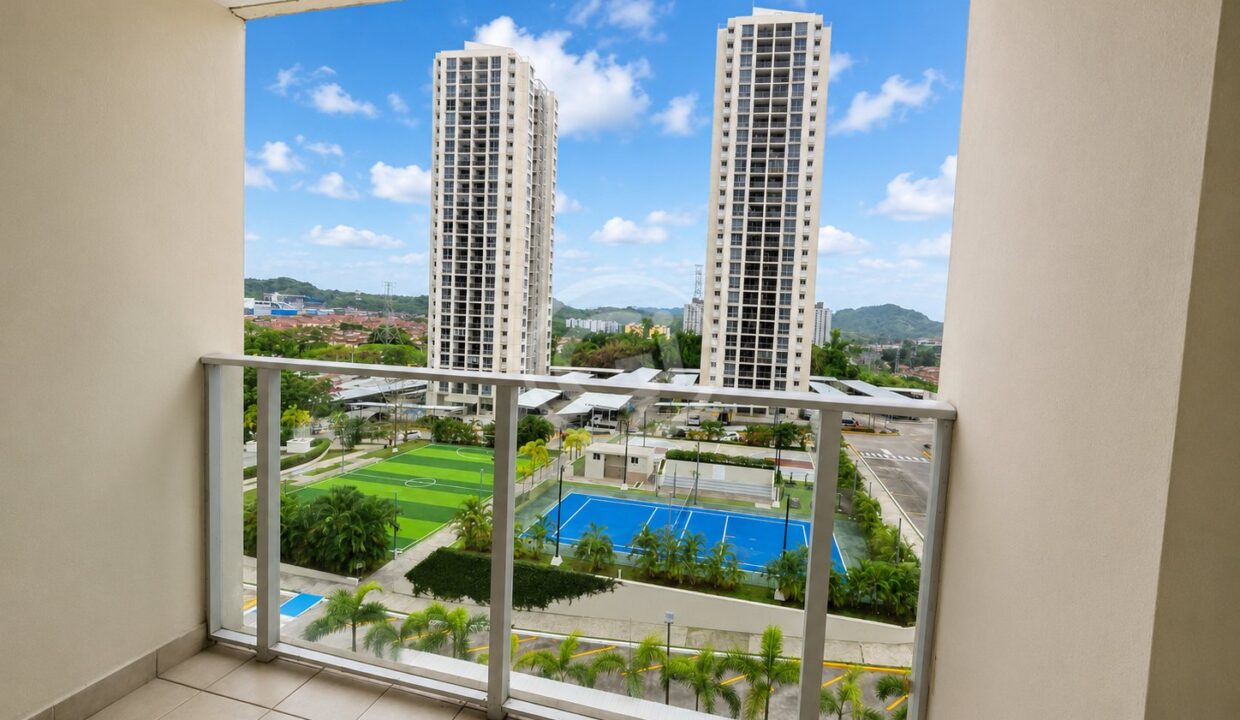 4. Balcón. Remate Bancario PH Rokas Condado del Rey