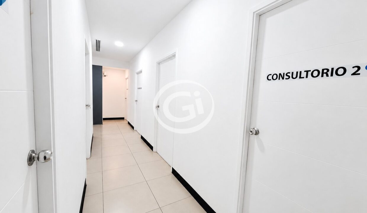 4. Pasillo Alquiler Local Plaza Liberty (Grupo Vivir)
