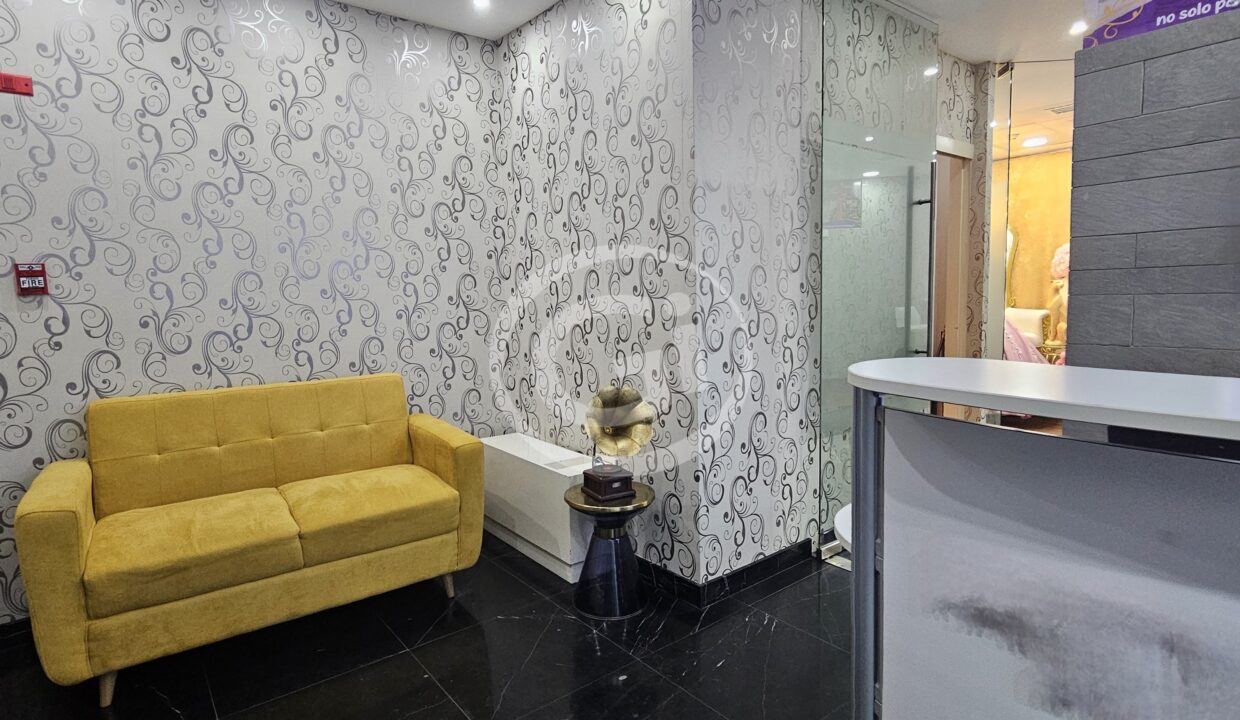4. Recepción oficina Ocean Business alquiler- venta