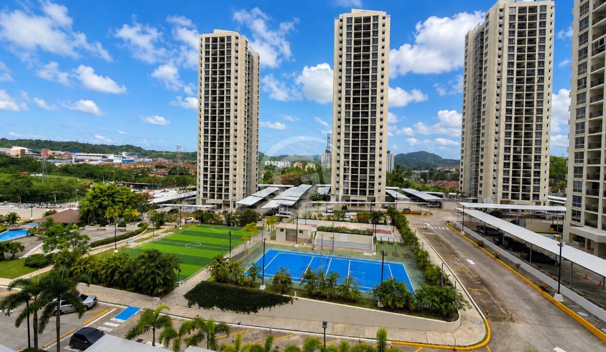 5. .Vista. Remate Bancario PH Rokas Condado del Rey