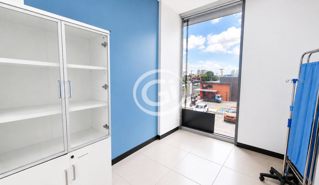 5. Consultorio Alquiler Local Plaza Liberty (Grupo Vivir)