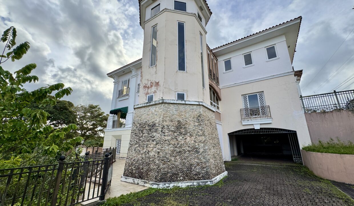 5. Fachada Venta Casa Dos Mares