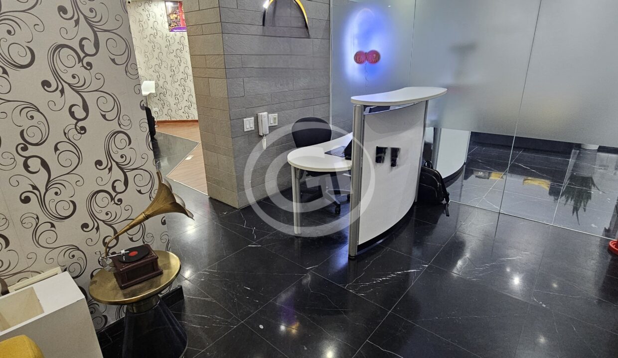 5. Recepción oficina Ocean Business alquiler- venta