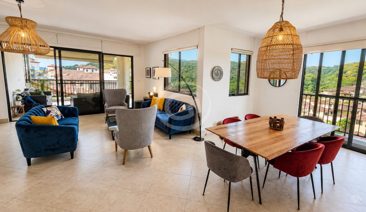 5. Sala-Comedor. Embassy Club Apartamento Alquiler Clayton