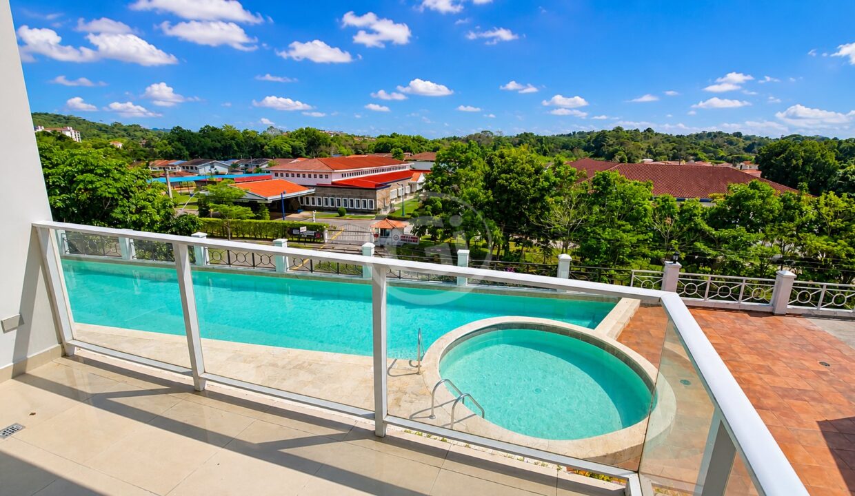 5. Terraza. Pine Hill Albrook Remate Bancario