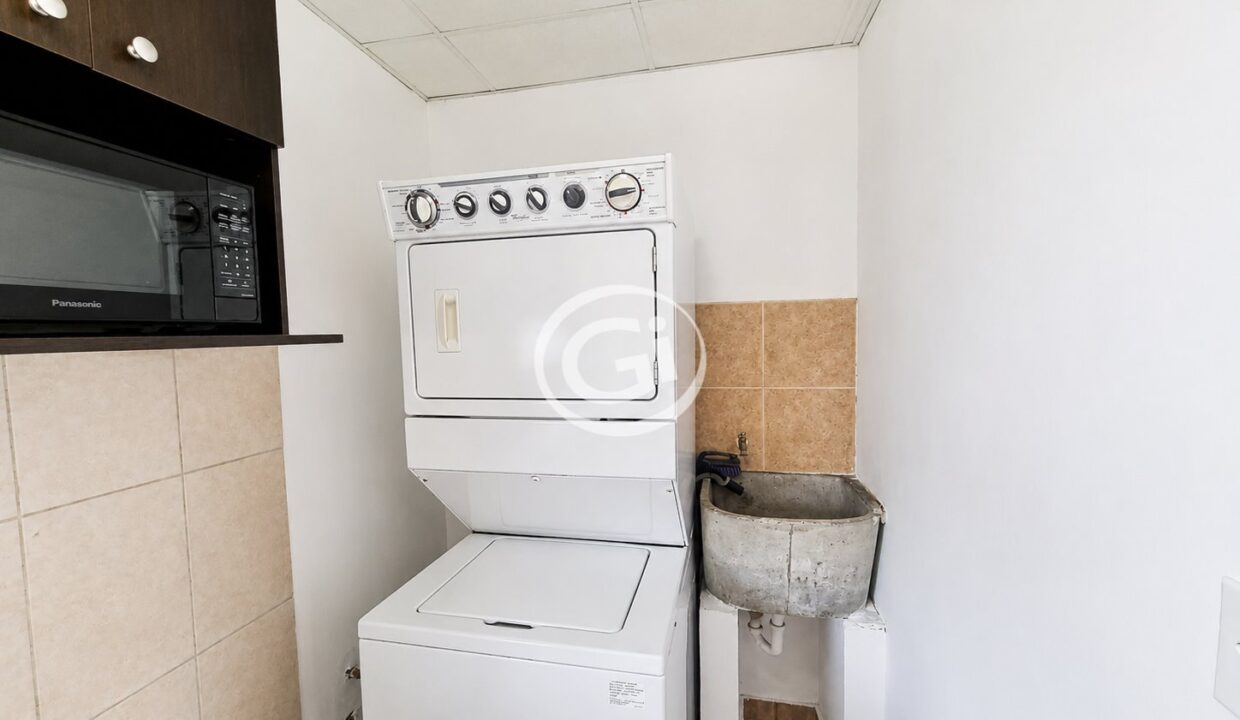 6. Centro de Lavado Alquiler Apartamento Cardenas