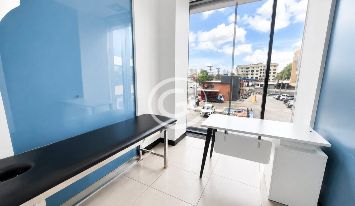 6. Consultorio Alquiler Local Plaza Liberty (Grupo Vivir)