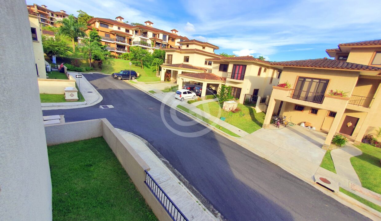 7. Sala Familiar. Embassy Club TownHome. Clayton Panamá