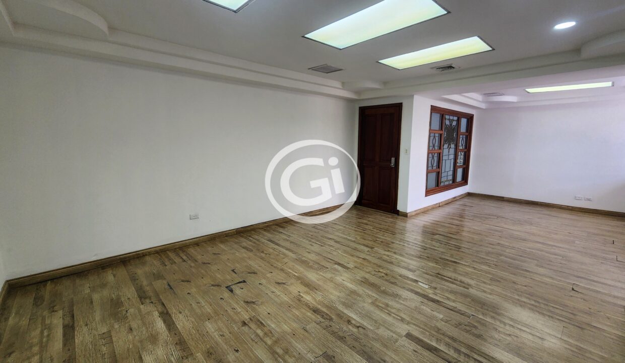 7. Venta Oficina Twin Towers