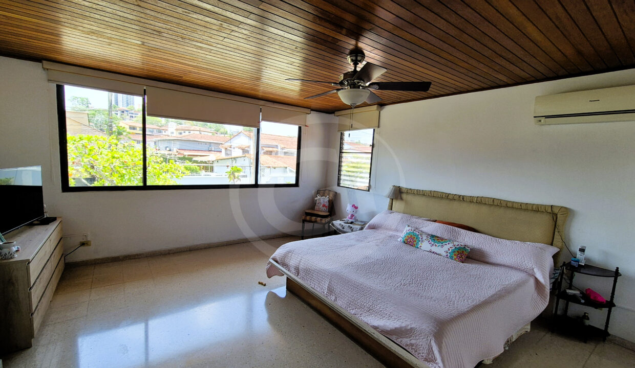 8 habitacion principal La Alameda