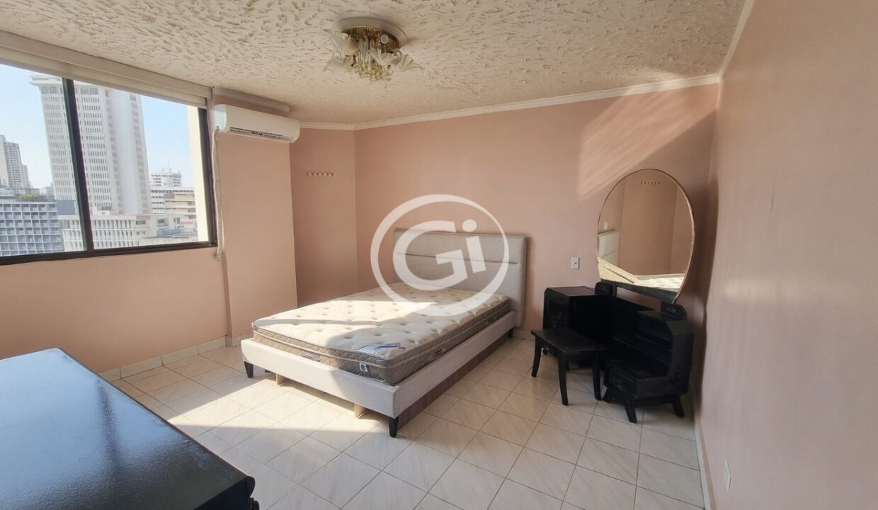 8. Habitacion principal Alquiler vista tower