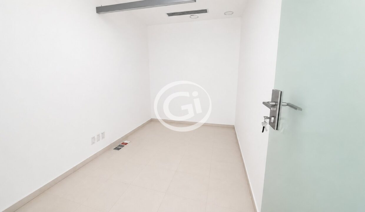 8. Oficina Interna Alquiler Local Plaza Liberty (Grupo Vivir)