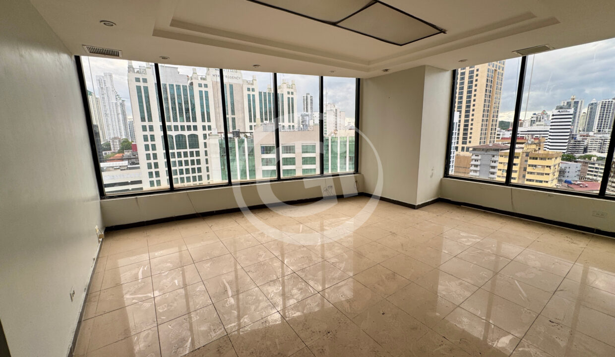 8. Oficina Venta Torre Delta 099 Obarrio Área bancaria