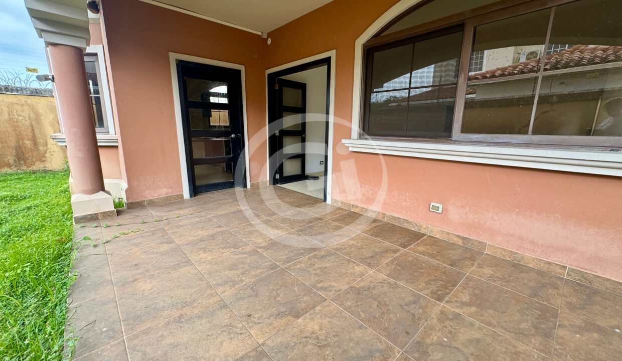 8. Terraza Patio Venta Casa El Doral Costa Sur