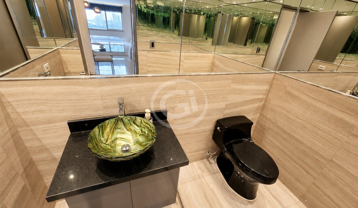9. Baño Visitas. Venta Marbella Tower