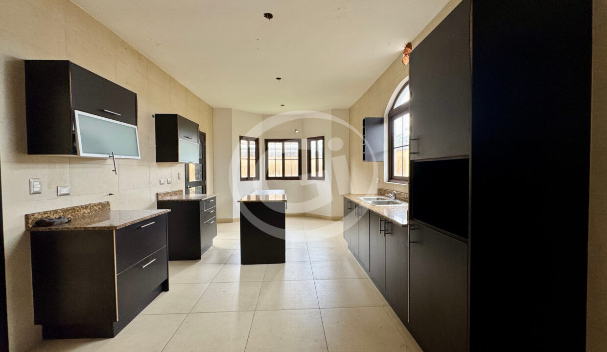 9. Cocina Venta Casa El Doral Costa Sur